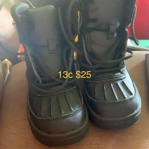 Boys nike boots